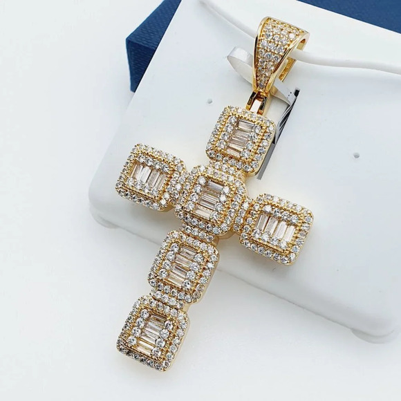 14K Gold Plated Cubic Zircon Pendant, EVBRS581 - Picture 2 of 10